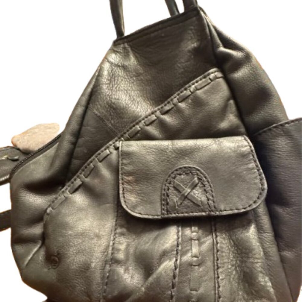 Born Black Leather Womens Purse/Backpack - Picture 3 of 8
